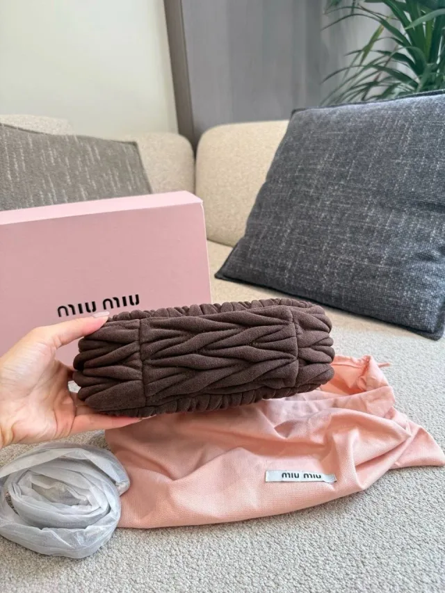Сумка из замши MiU MiU