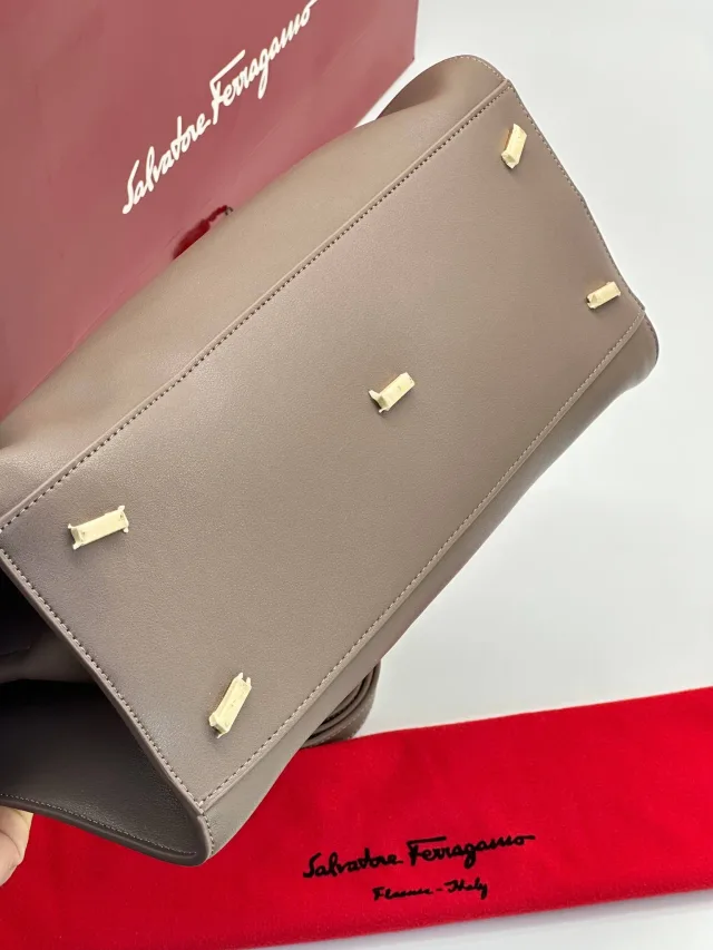 Сумка Salvatore Ferragamo