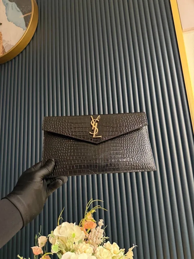 YSL - SAiNtLAURENT